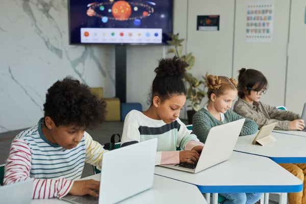 10 Benefits of Using Technology in the Classroom - ChargeTech