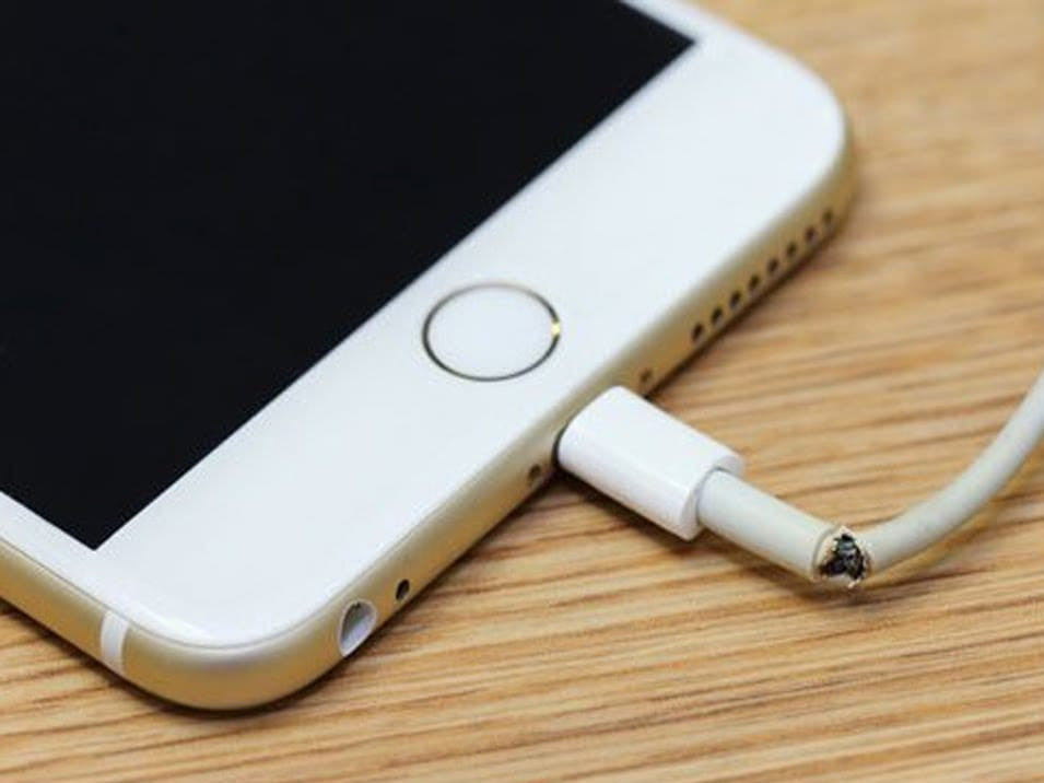 15 Common iPhone Glitches and How To Fix Them