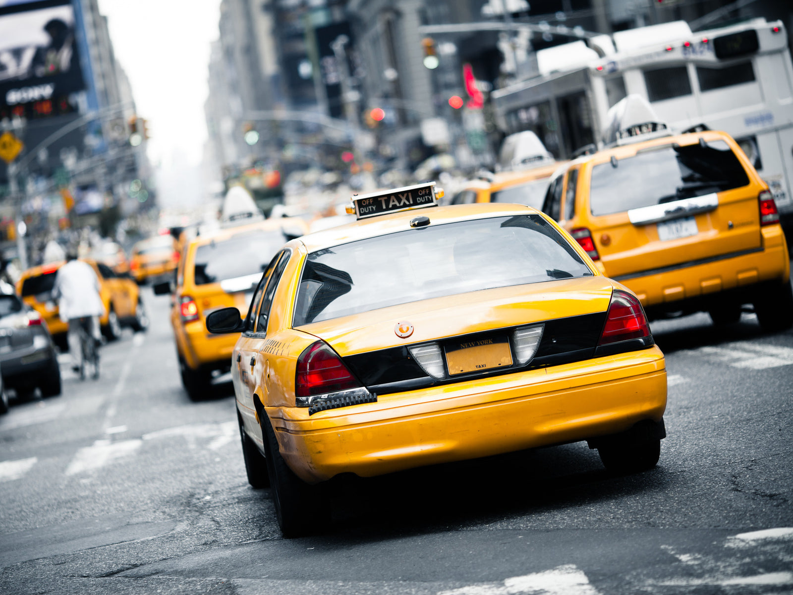 NYC Mobile Phone Charging Taxi Cab.. PROBLEMS!!