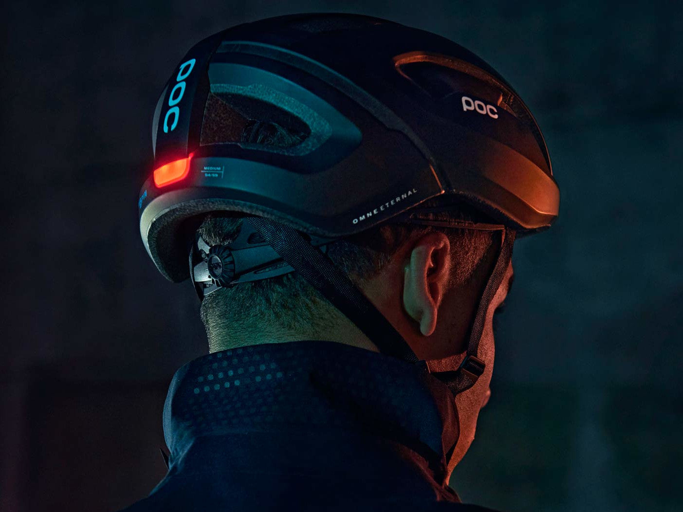 Solar Phone Charging Helmet - COOL!