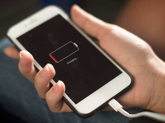 15 Common iPhone Charging And Battery Issues Resolved with iOS