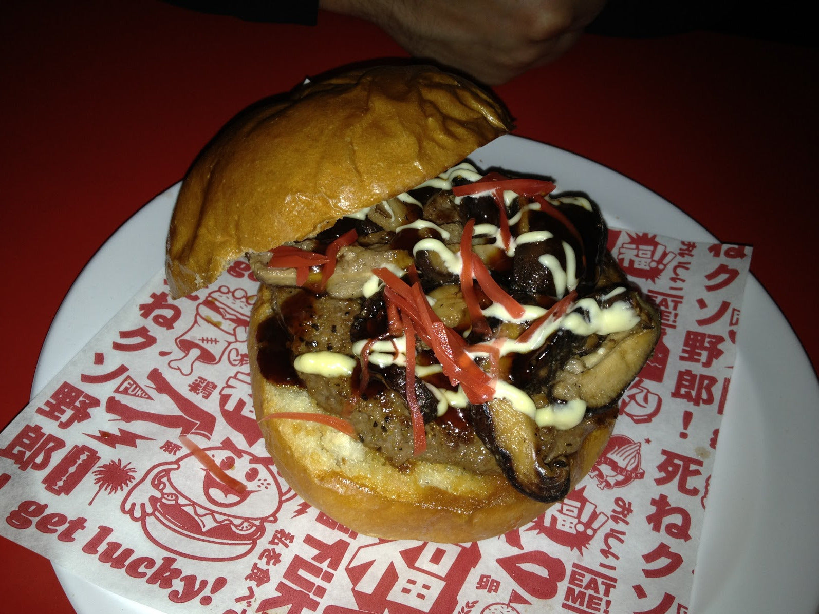 Hollywood Hotspots Pink Taco and Fuku Burger using ChargeAll